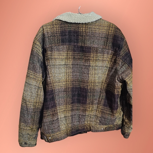 Levis Sherpa - Picture 2 of 3